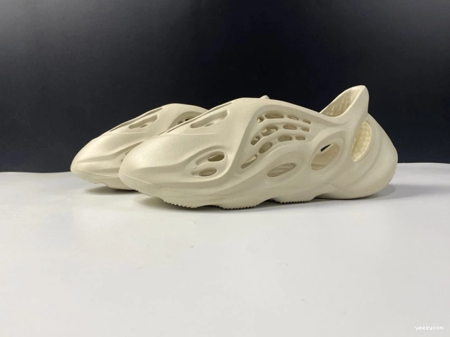 Foam Yeezy Adidas RNNR Sand FY4567 0708